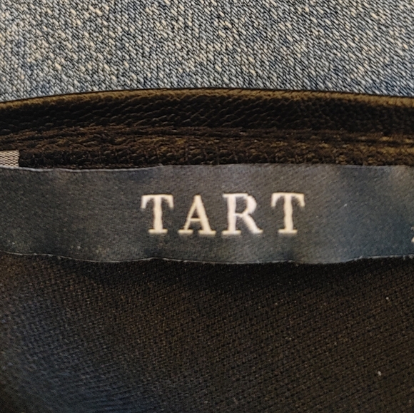 TART COLLECTIONS V-NECK MIDI DRESS WITH PU LEATHER TRIM, BLACK 2X - Picture 6 of 8